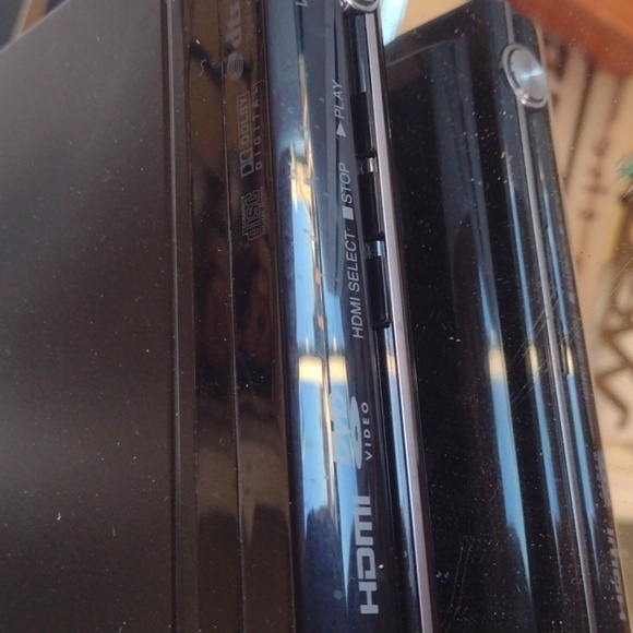 Toshiba DVD/CD Player SD-6100 - Picture 2 of 6